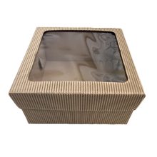 Külső hullámos süteményes doboz ablakkal 19x19x10 cm